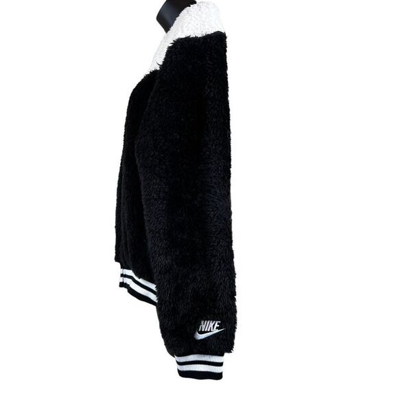 Nike Women's Sportswear Wolf Sherpa Bomber Jacket - Picture 5 of 11